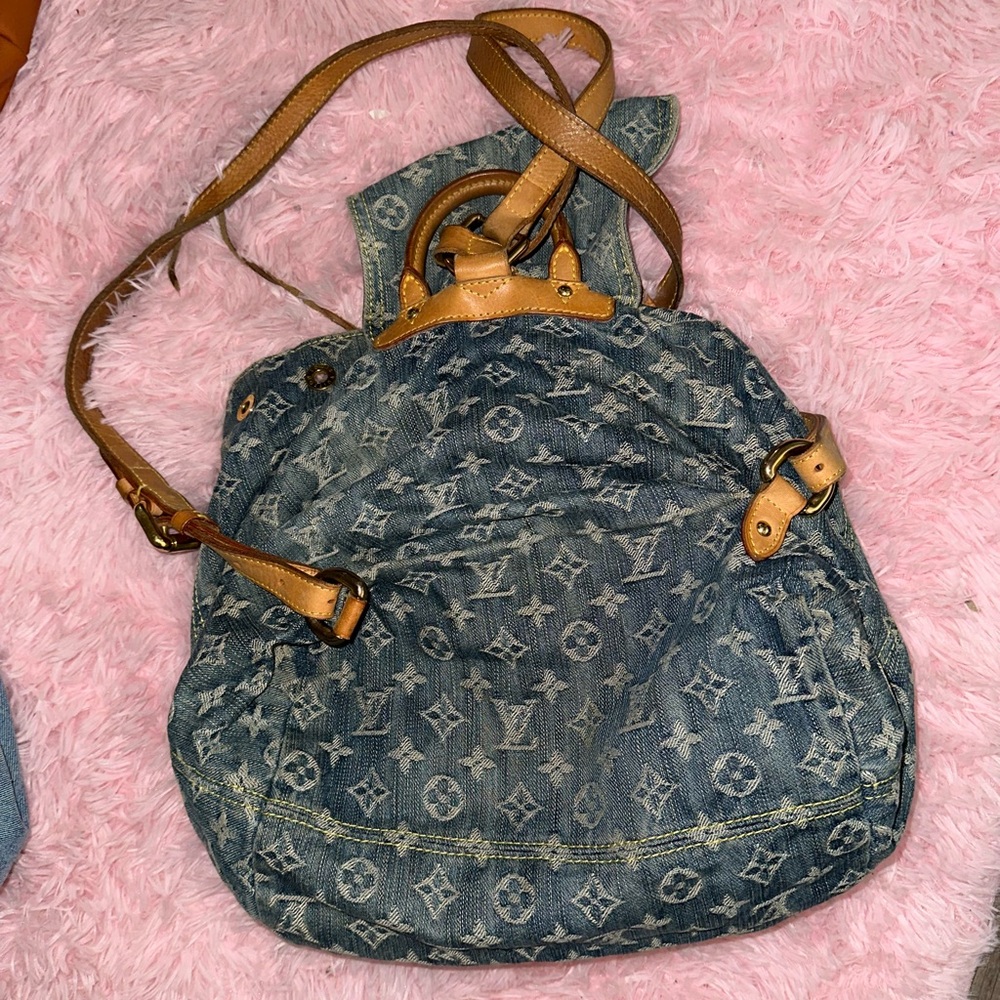 Louis Vuitton Blue and Tan Backpack with Monogram Design - Picture 2 of 2